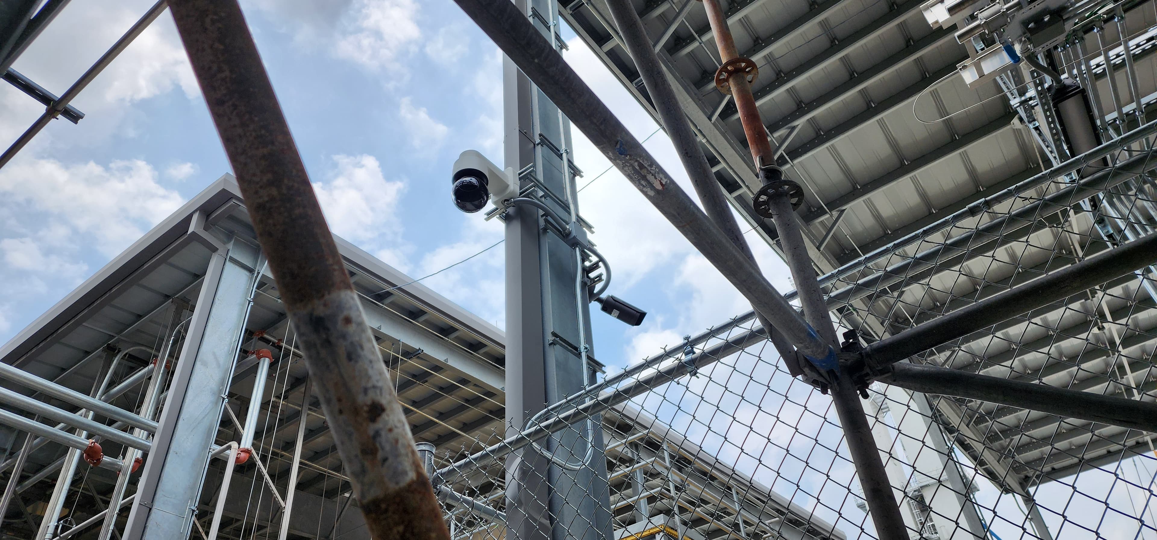 Piping, Air Hose & Support Infrastructure — photo 2